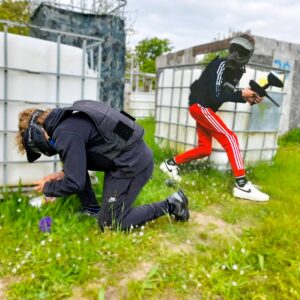 Anniversaire enfant au paintball, jeux et rigolades.