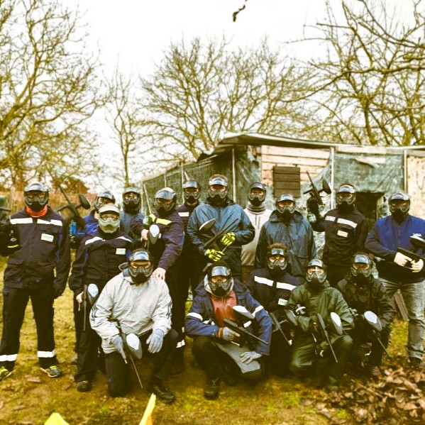 ce et entreprise au Paintball.